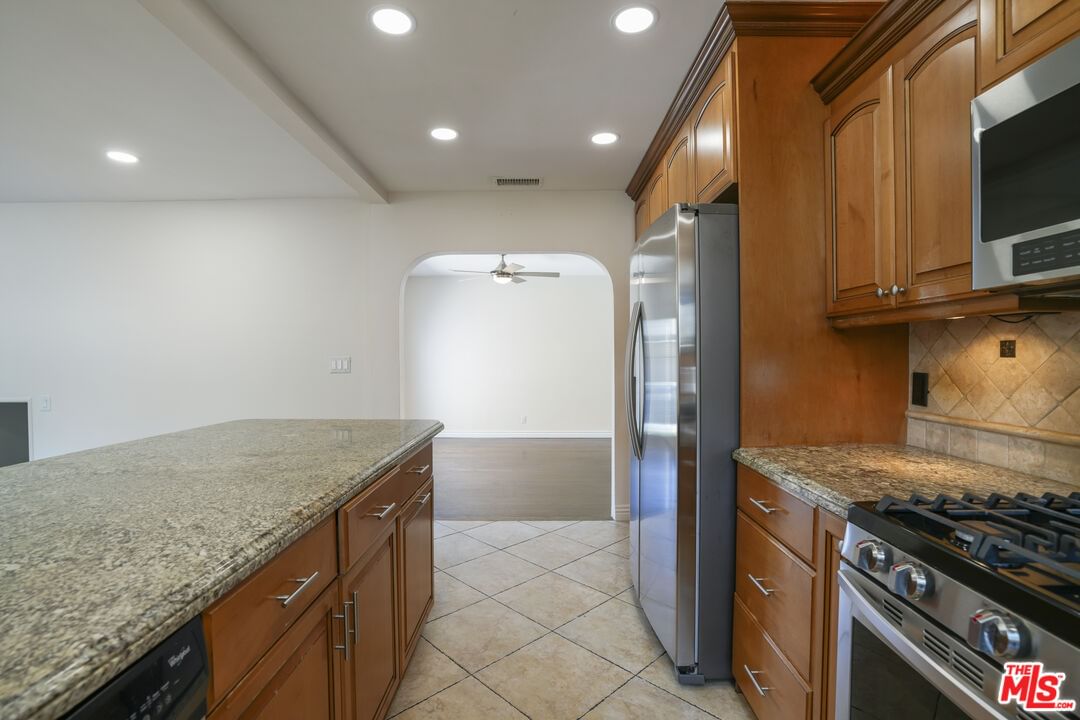 Graywood photo 39