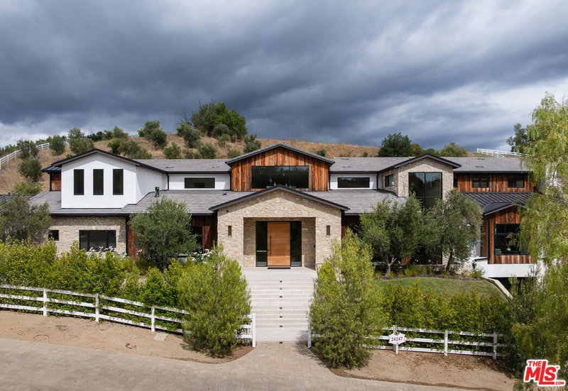 24247 Bridle Trail Rd