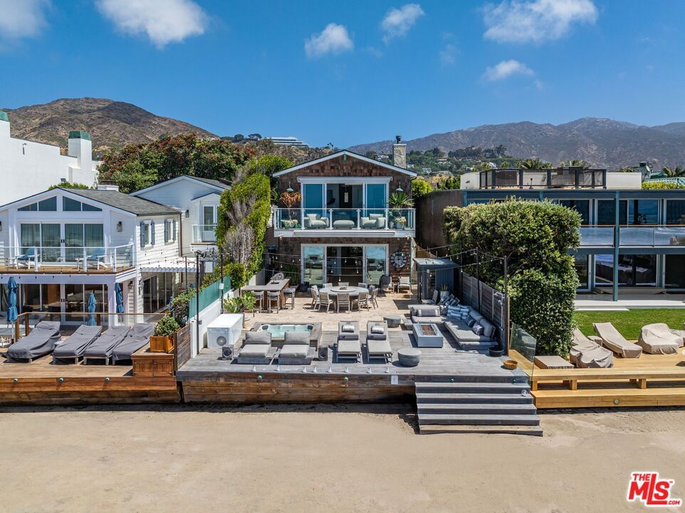 Malibu photo 1