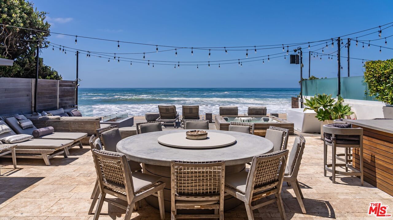 Malibu photo 19