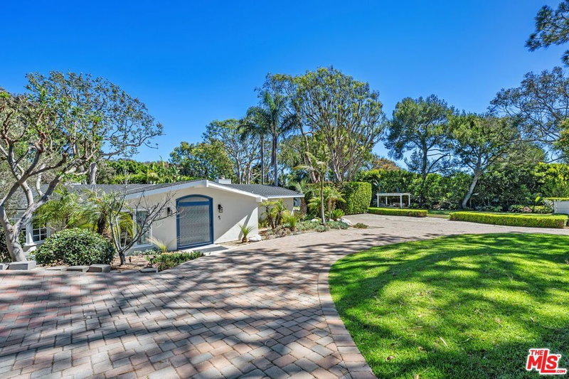 29260 Sea Lion Pl