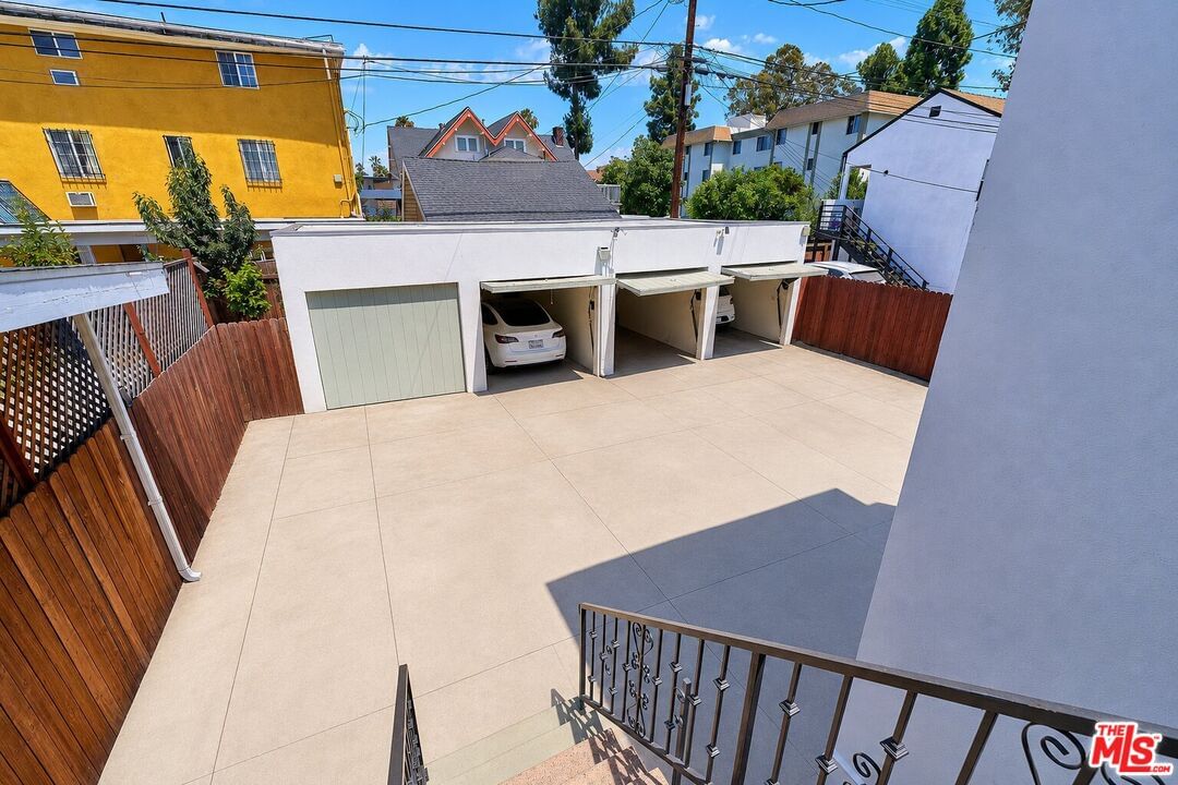 Van Ness photo 39