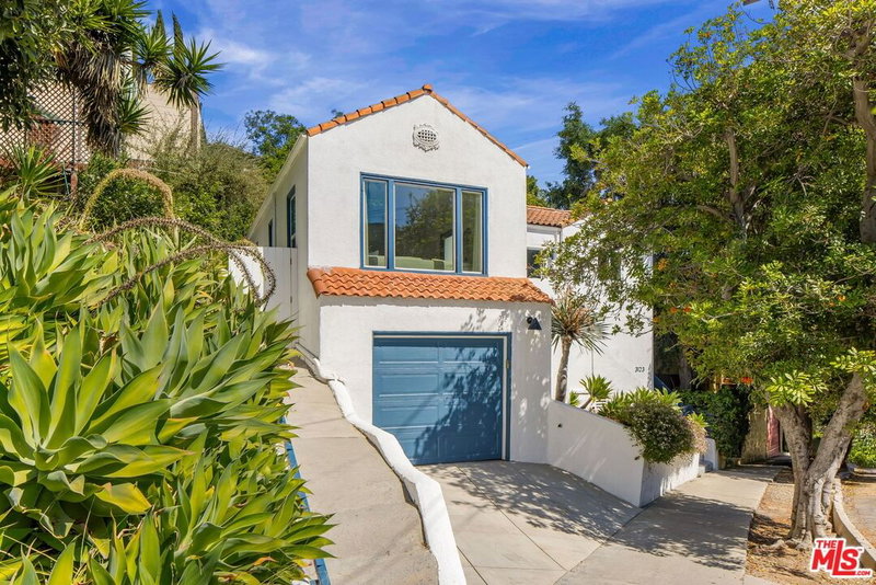 3123 Berkeley Ave