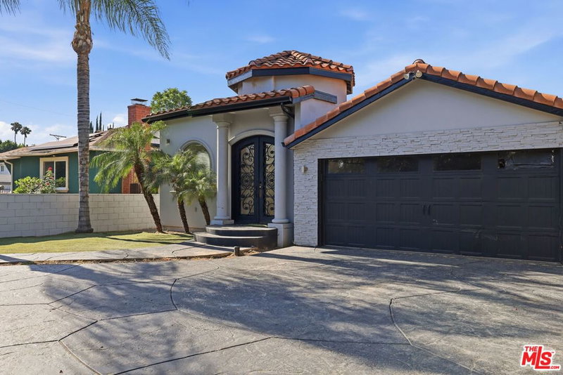 14755 Valleyheart Dr