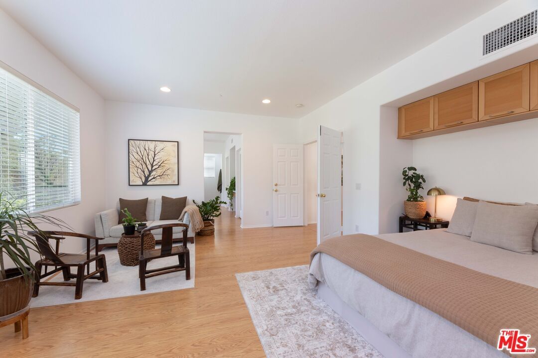 Moonridge photo 50