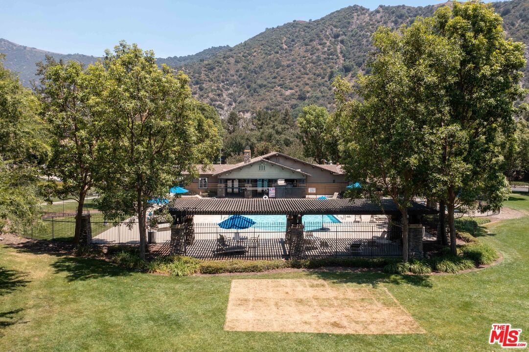 Moonridge photo 68