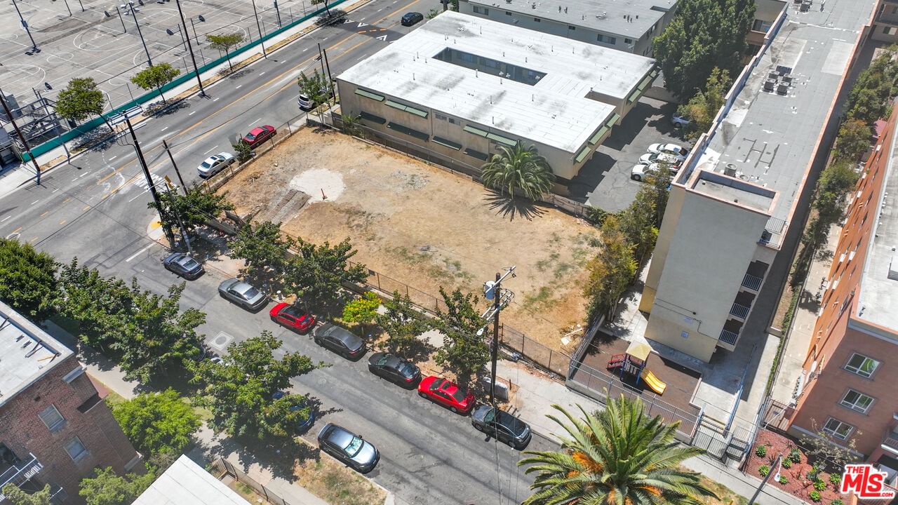 Miramar photo 9