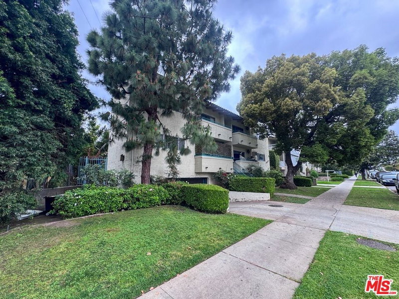 2627 Sepulveda Blvd