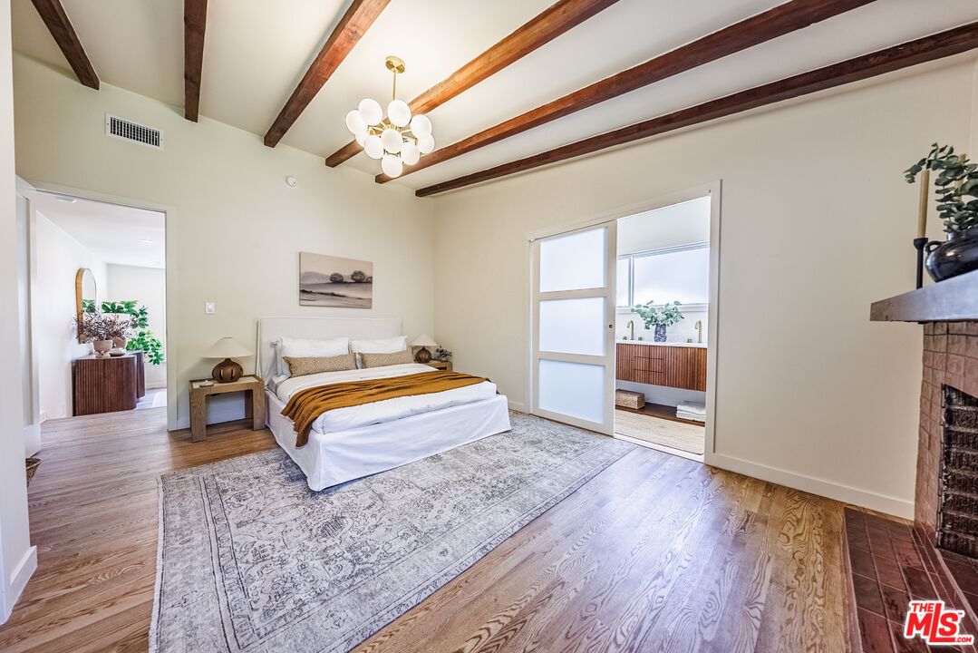 Price photo 28