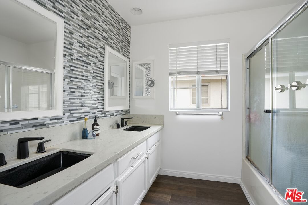 Artesia photo 16
