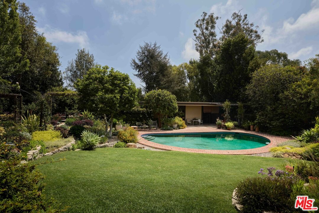 Cliffwood photo 21