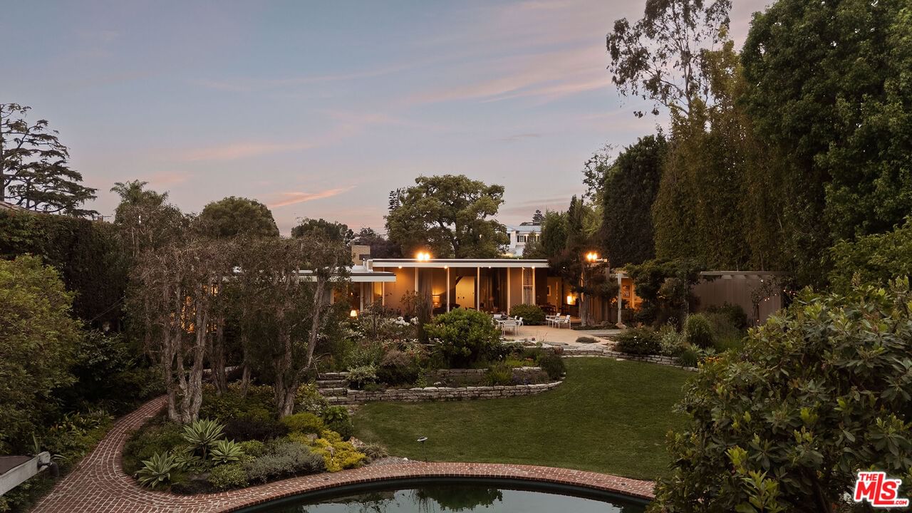 Cliffwood photo 29