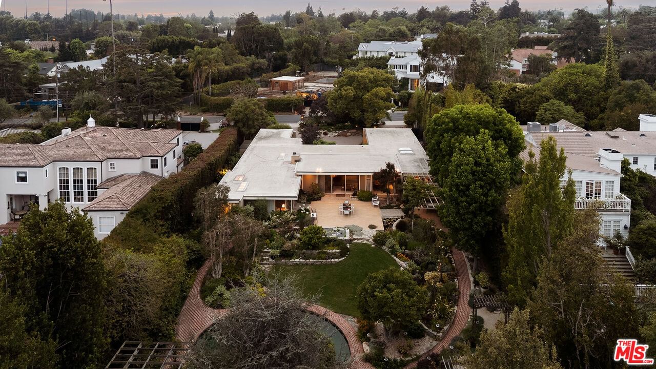 Cliffwood photo 30