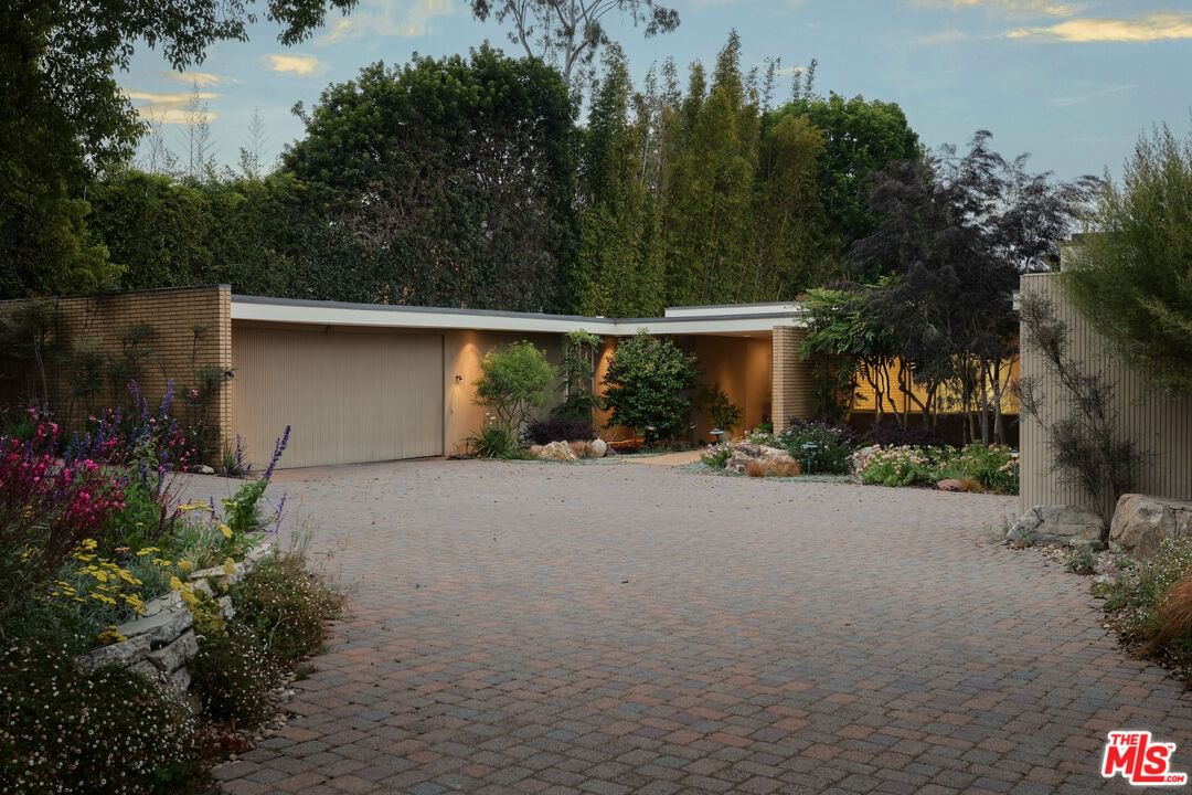 Cliffwood photo 32