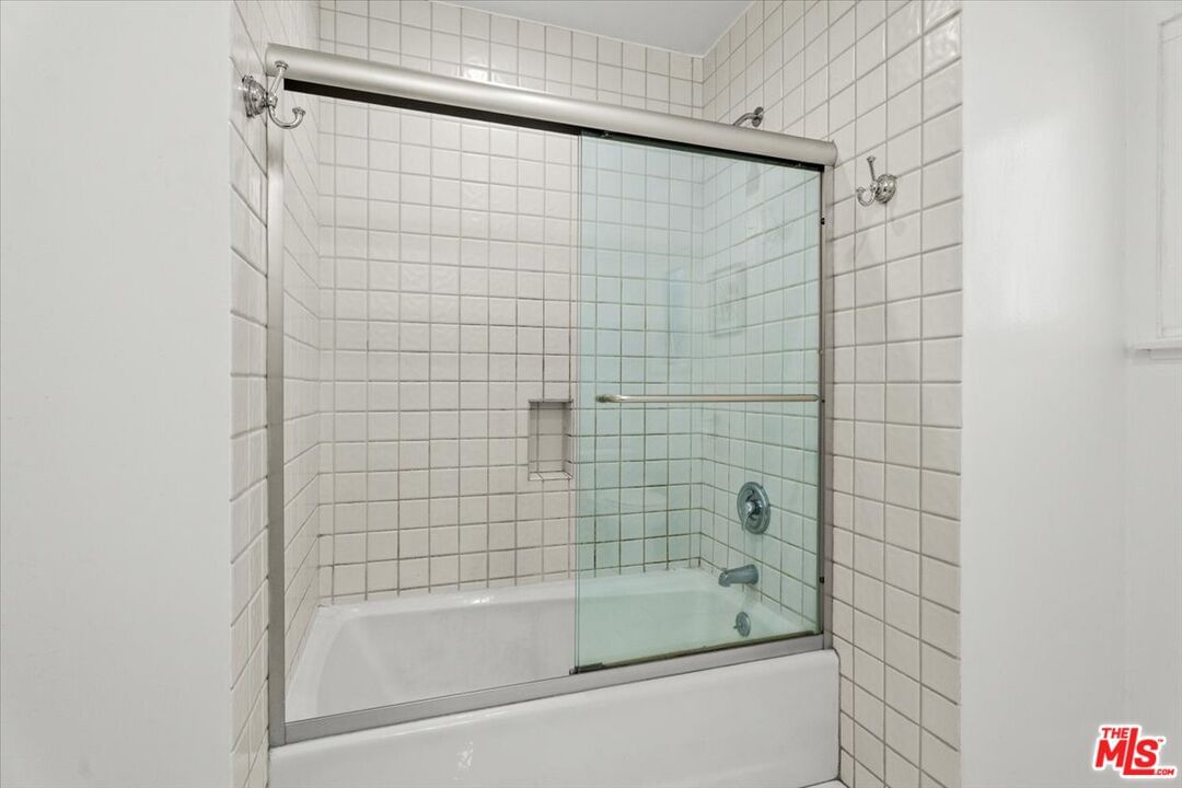 Valley Vista photo 19