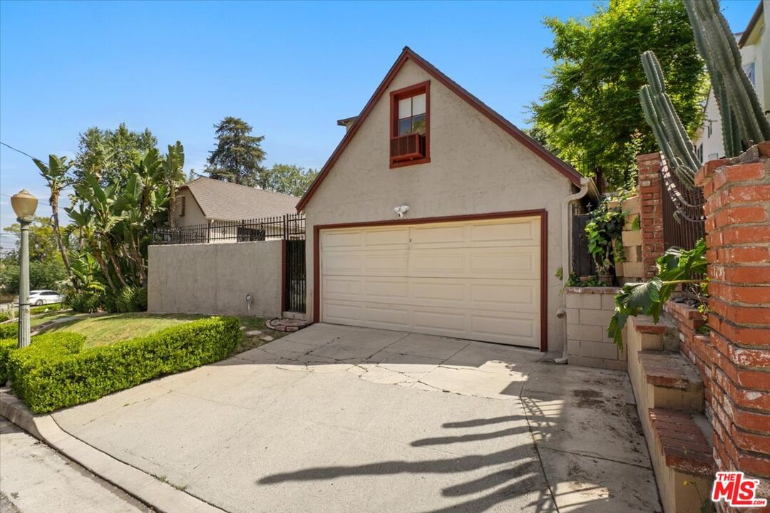 Valley Vista photo 23