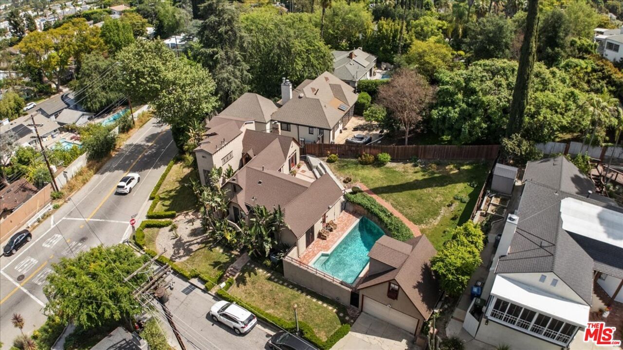 Valley Vista photo 29