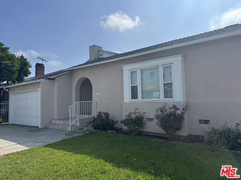 1014 Alexandria Ave