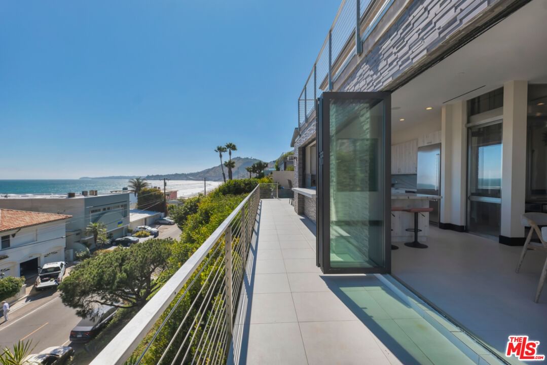 Malibu photo 42