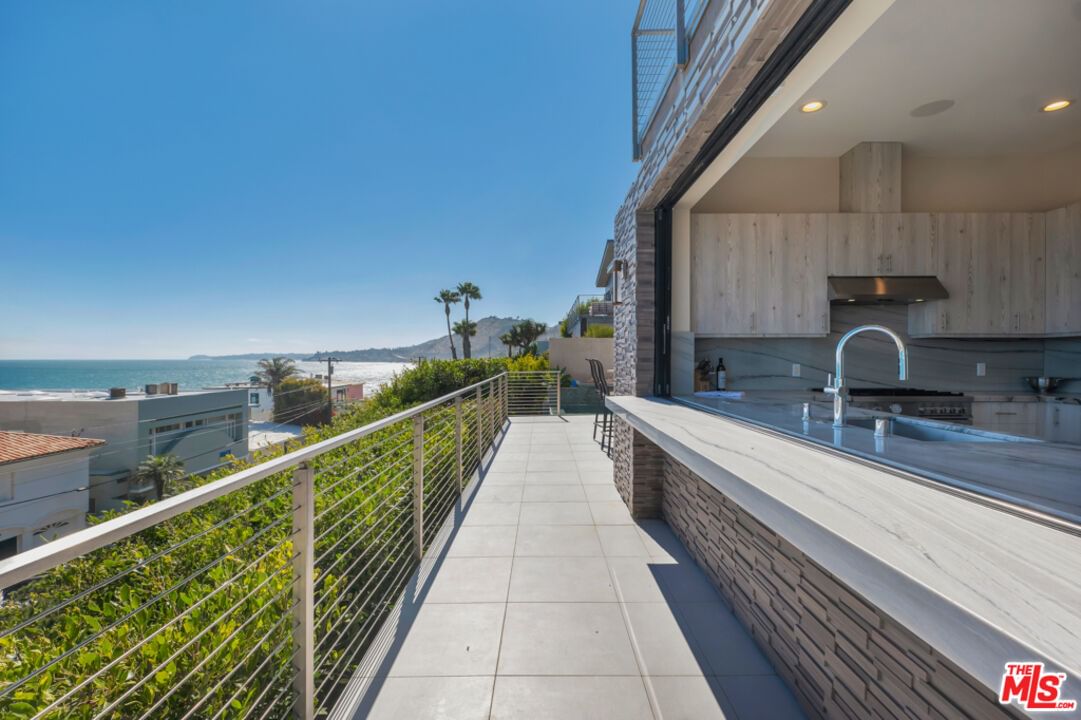Malibu photo 43