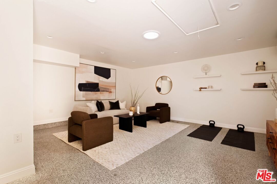 Alcove photo 38