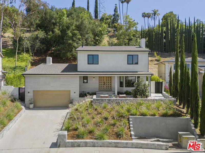 11268 Dona Lola Dr