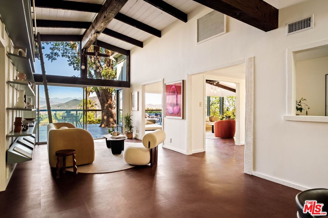 Mulholland photo 10