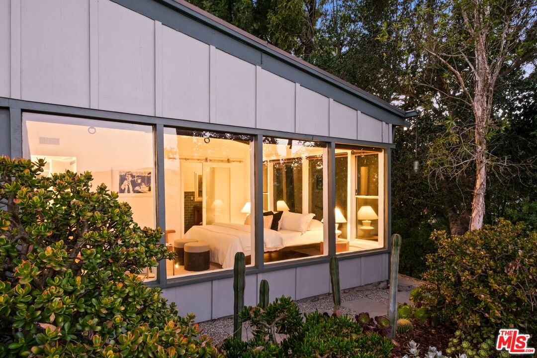 Mulholland photo 40