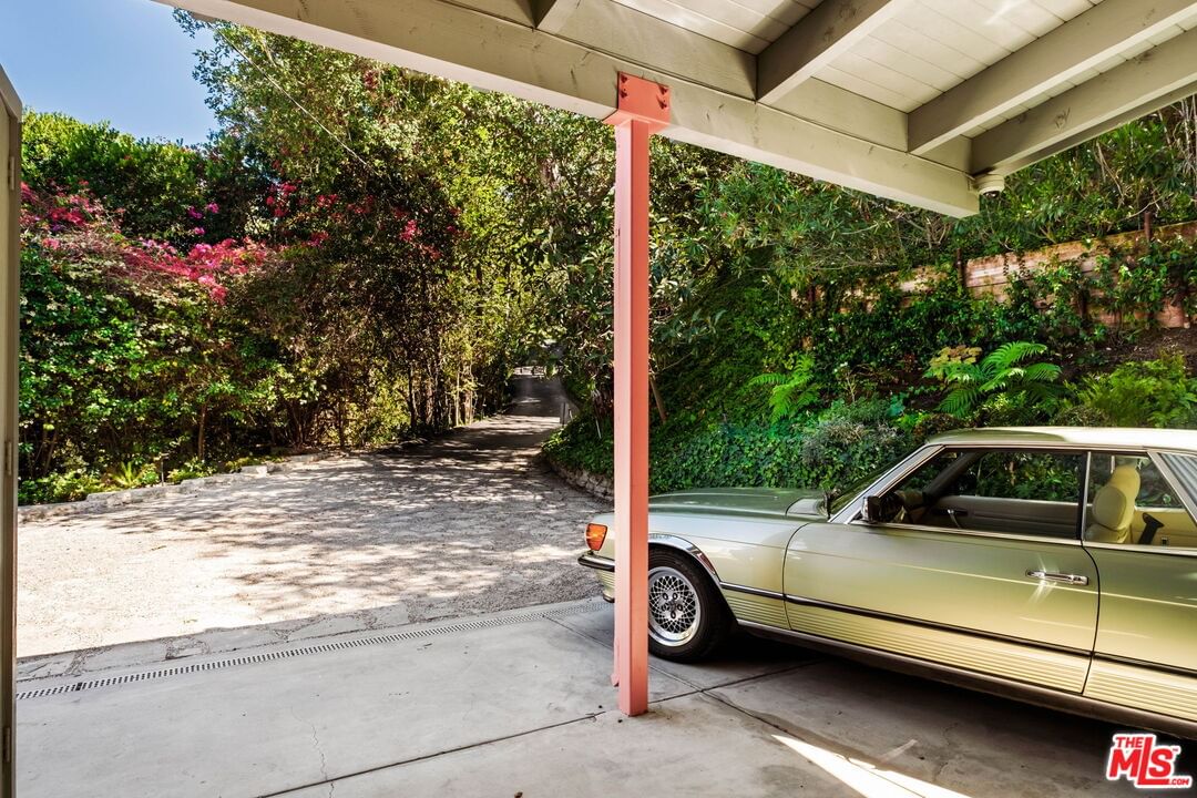 Mulholland photo 5