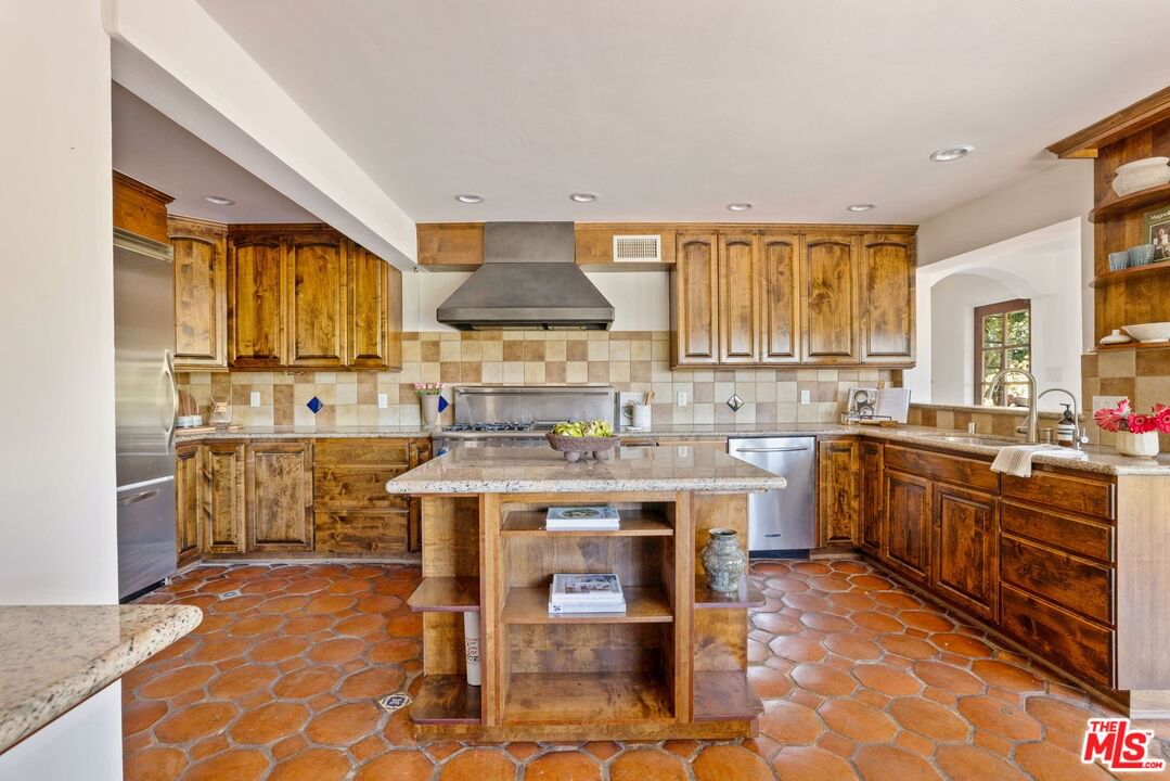 Valley View photo 14