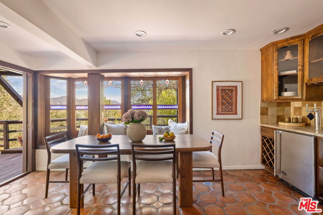 Valley View photo 17