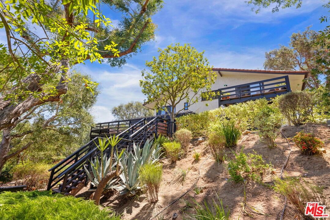 Valley View photo 38