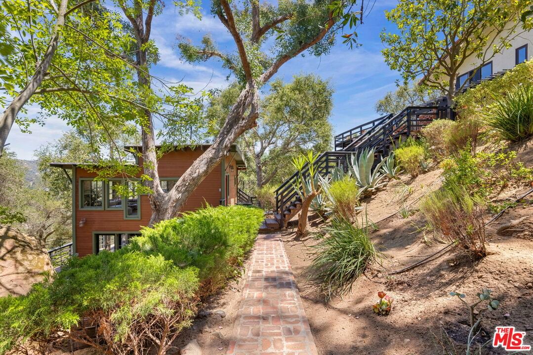 Valley View photo 39