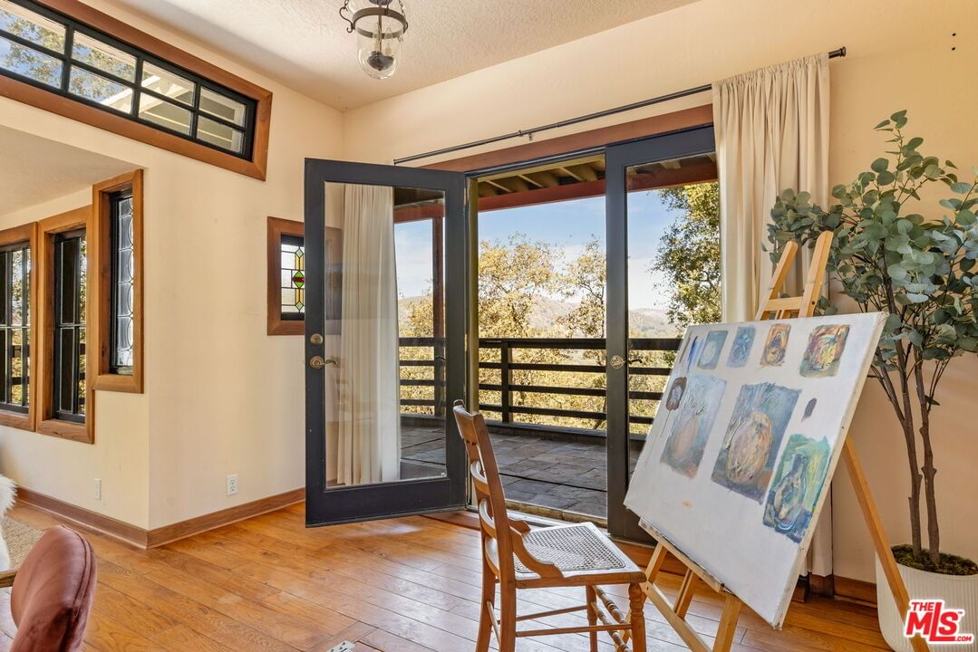 Valley View photo 46