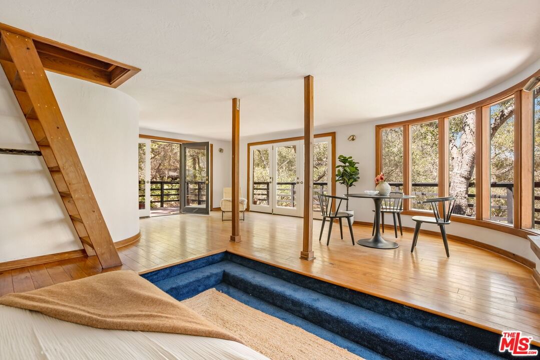 Valley View photo 50