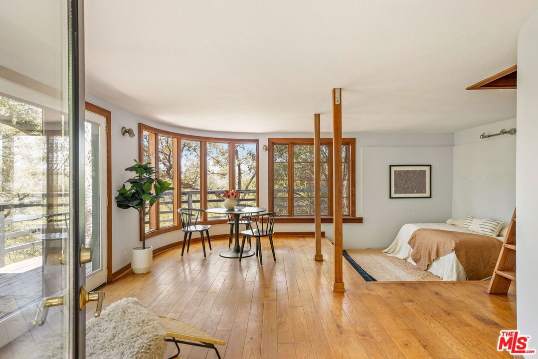 Valley View photo 51