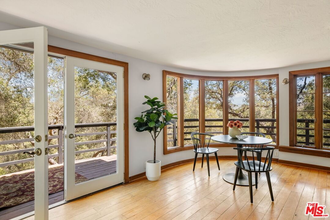 Valley View photo 54