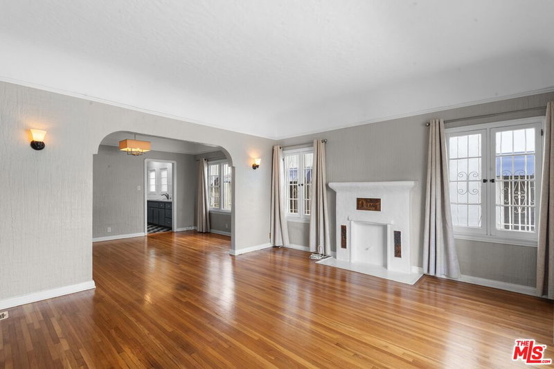 327 Ogden Dr
