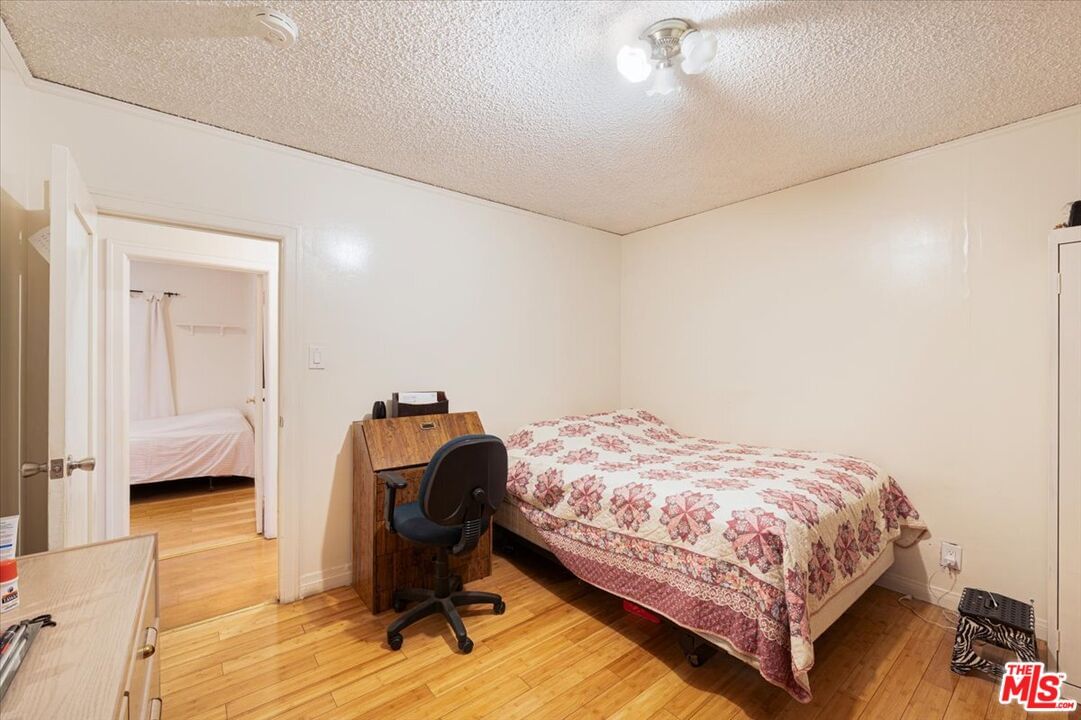 Maywood photo 14