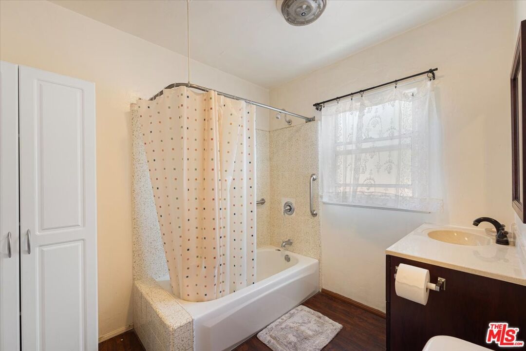 Maywood photo 16