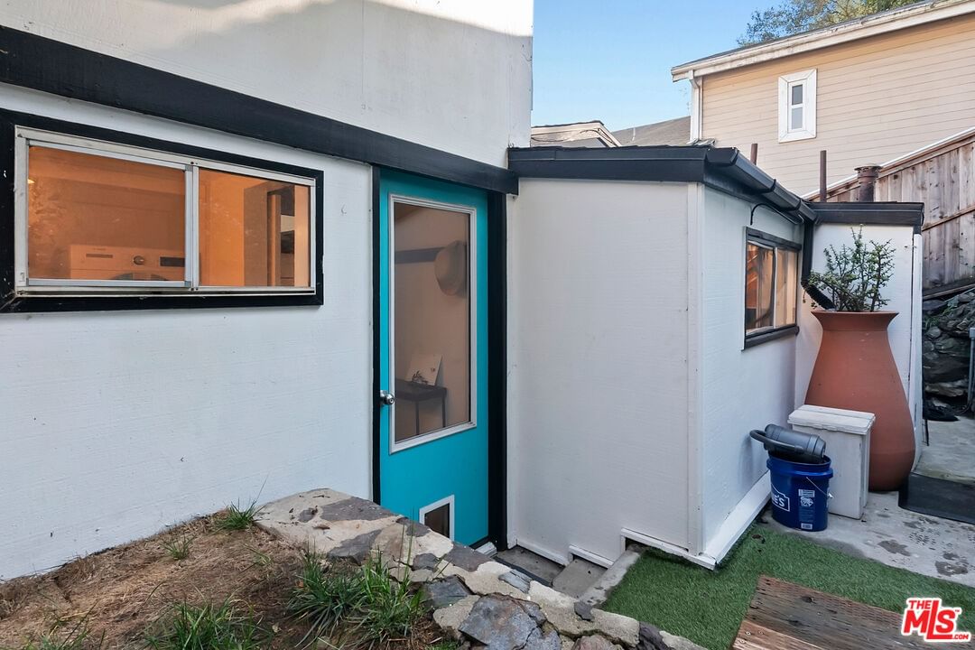 Beverly Glen photo 17