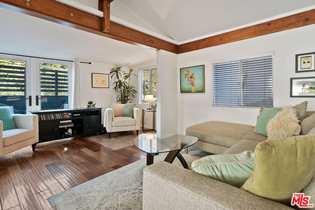 Beverly Glen photo 5