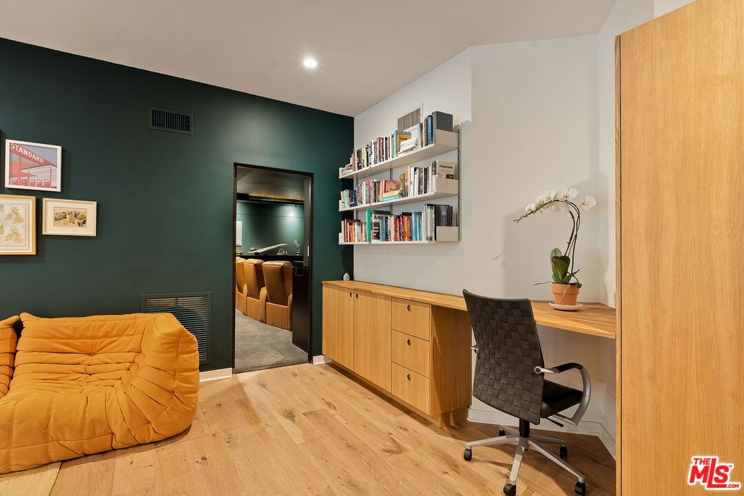 Via Acero photo 39