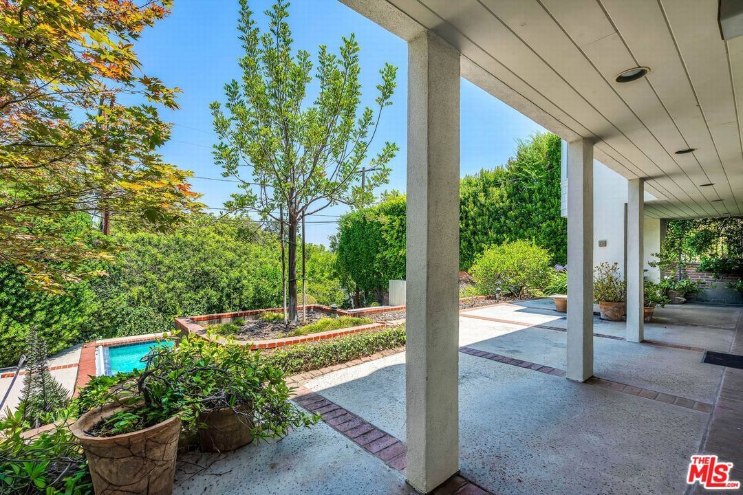 Valley Vista photo 24