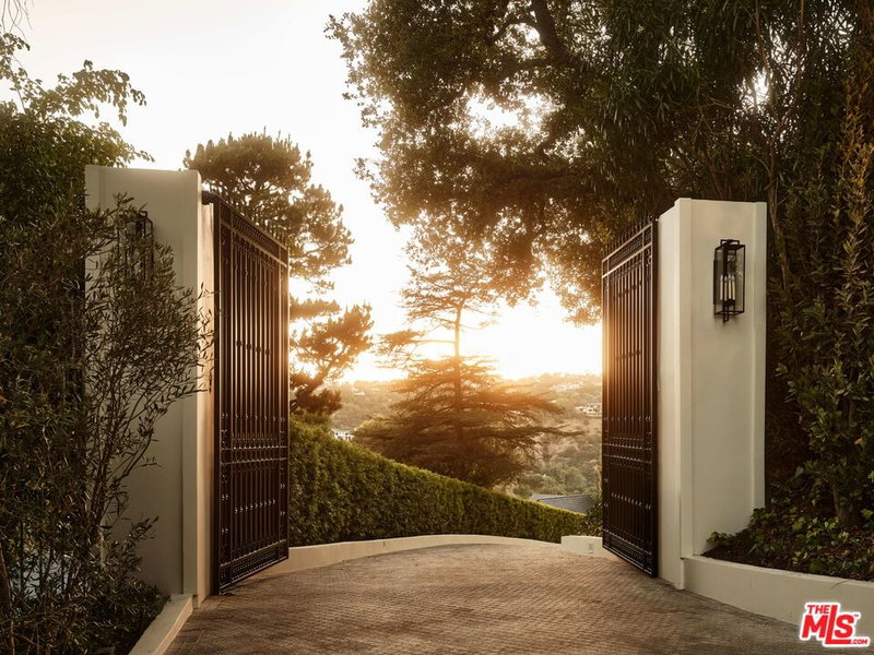 851 Strada Vecchia Rd
