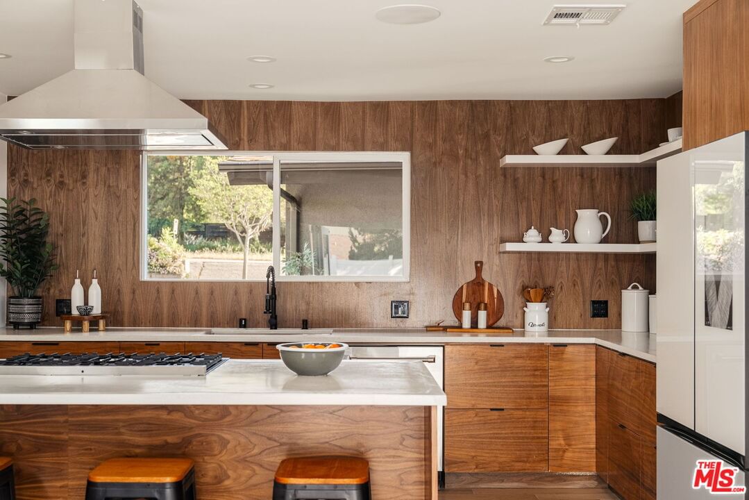 Mulholland photo 10