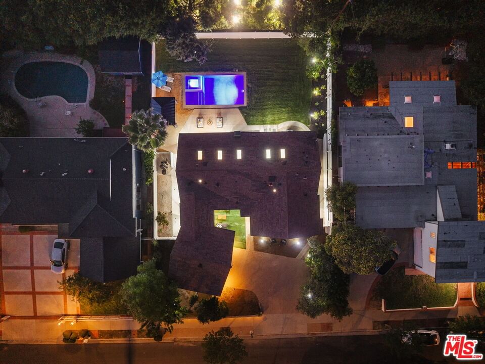 Mulholland photo 4