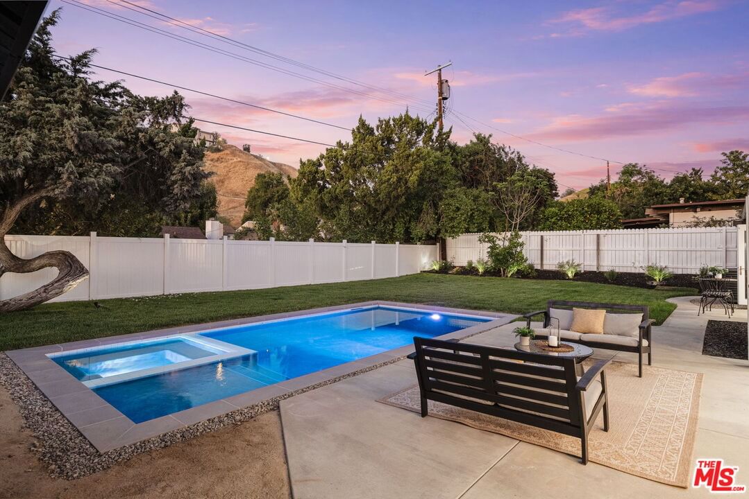 Mulholland photo 49