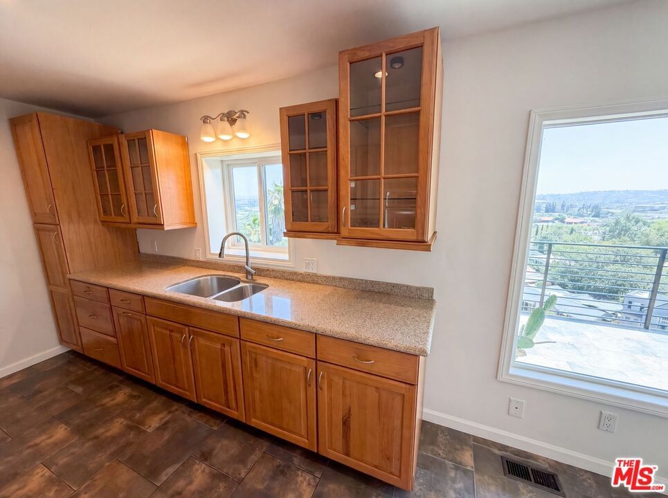 Waverly photo 18