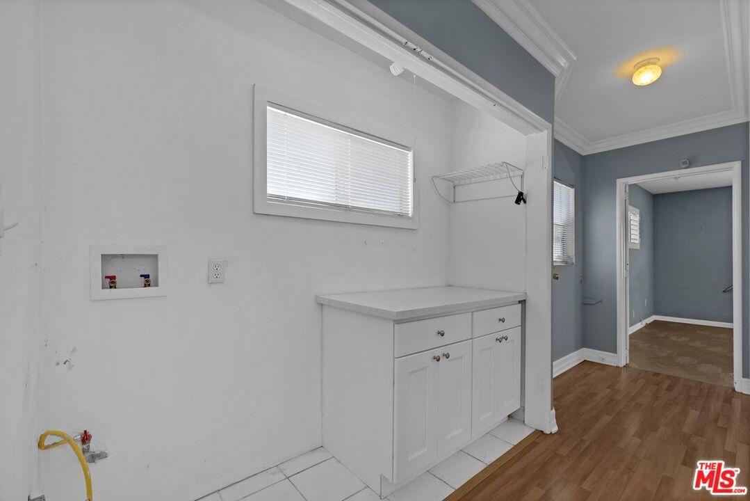 West photo 29